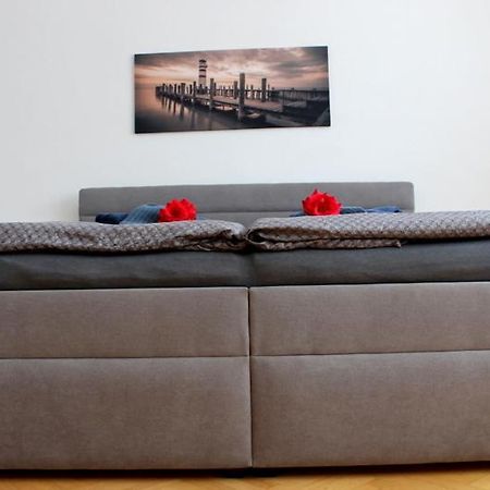 Apartmanovy Dom Stummerova Topolcany Exterior photo